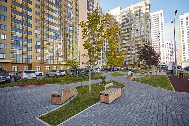 Residential buildings on Vertoletchikov street, Moscow (2020)